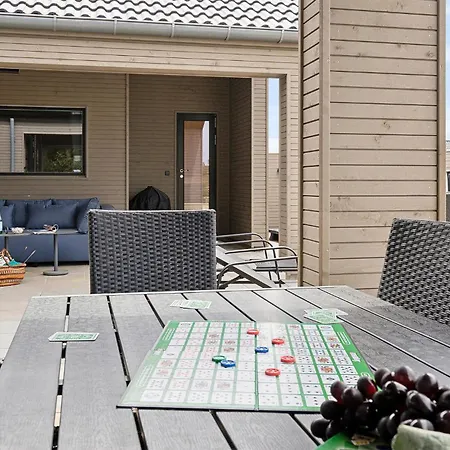 5 Bedroom Beautiful In