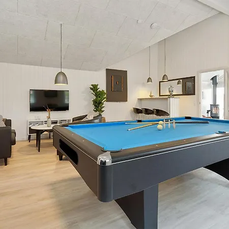 5 Bedroom Beautiful In Romo Semesterbostad