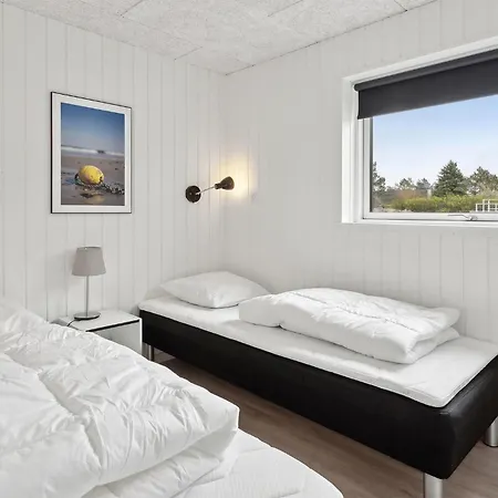 5 Bedroom Beautiful In Дом отдыха *