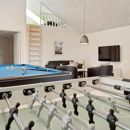 5 Bedroom Beautiful In Romo Semesterbostad