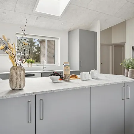 5 Bedroom Beautiful In Дом отдыха Romo