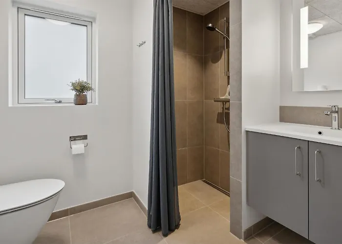 5 Bedroom Beautiful In Romo