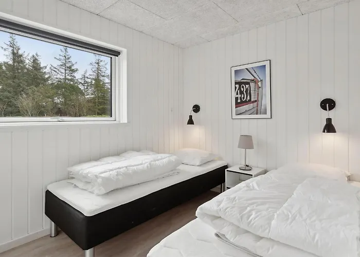 5 Bedroom Beautiful In